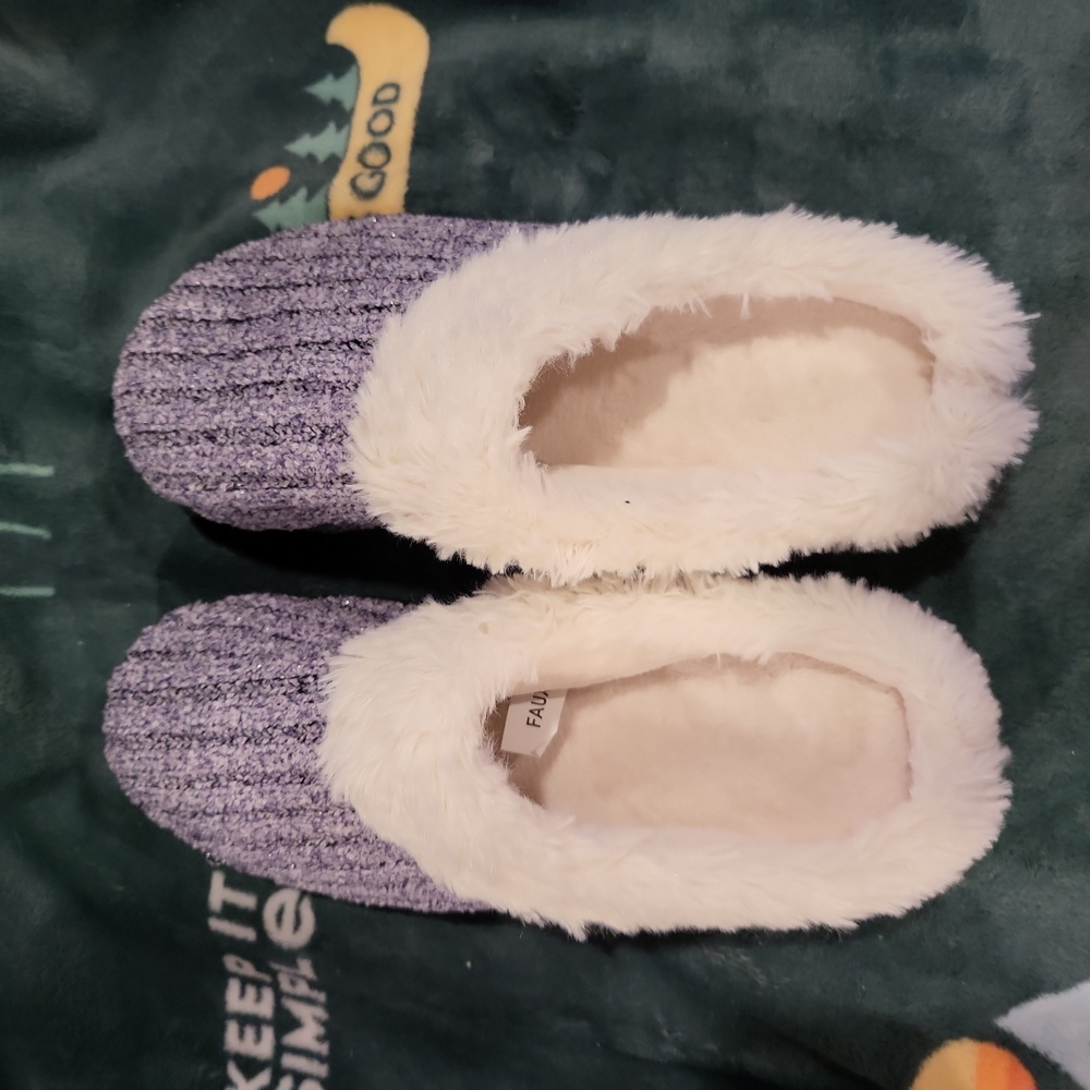 Isotoner slippers